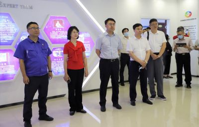 江門市政企考察團蒞臨寶泰隆參觀考察